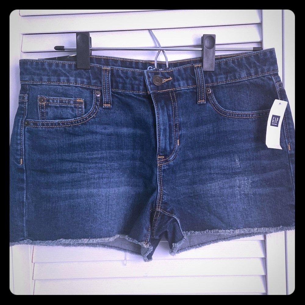 GAP Factory sexy boyfriend cut off shorts size 4